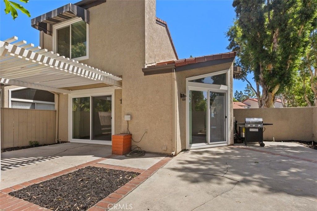 142 Stanford Court 71, Irvine, CA 92612 — photo 2