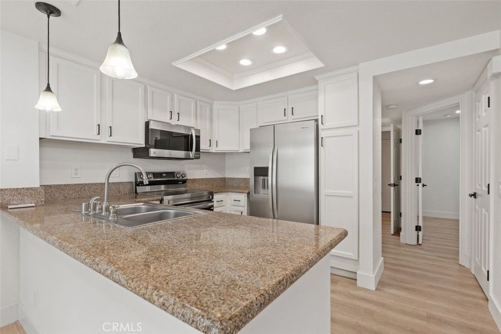 142 Stanford Court 71, Irvine, CA 92612 — photo 4
