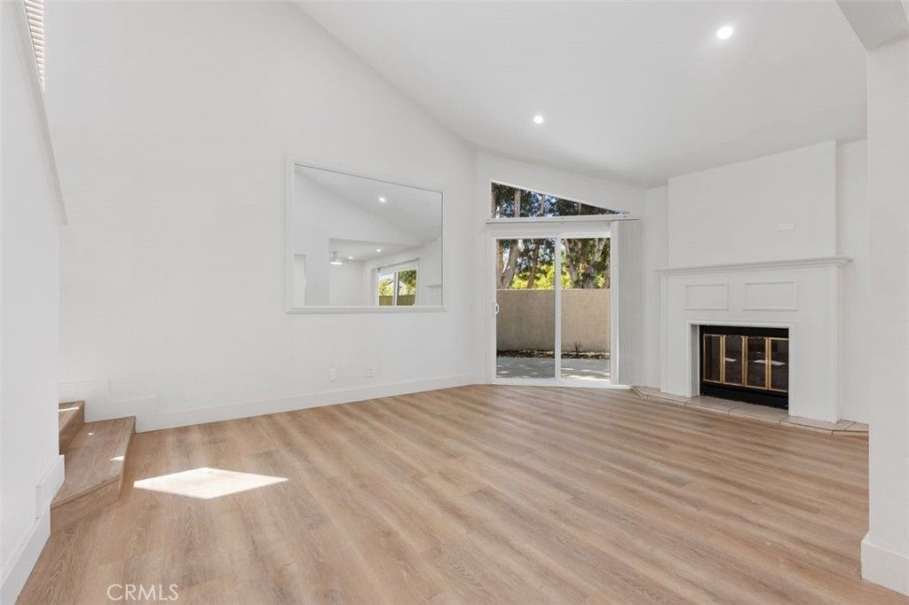 142 Stanford Court 71, Irvine, CA 92612 — photo 5