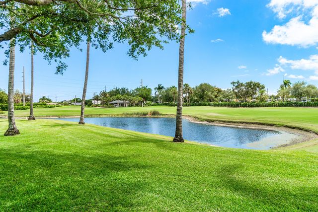 5142 Lake Catalina Drive B, Boca Raton, FL 33496