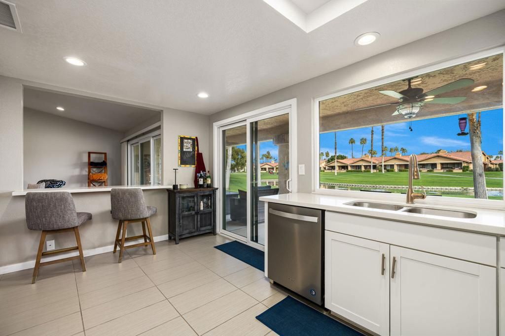 Image 1 of property listing at 152 Camino Arroyo S, Palm Desert, CA 92260