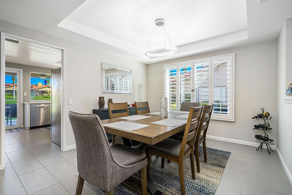 Image 11 of property listing at 152 Camino Arroyo S, Palm Desert, CA 92260