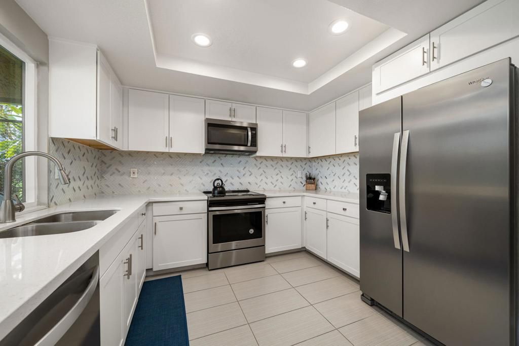 Image 15 of property listing at 152 Camino Arroyo S, Palm Desert, CA 92260