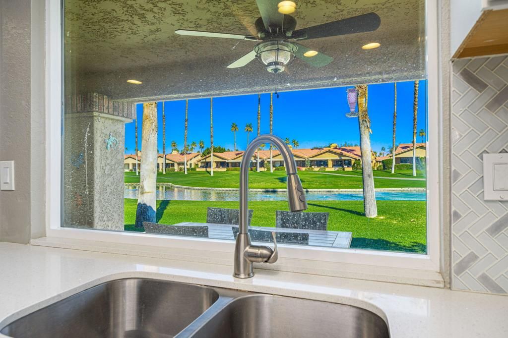 Image 17 of property listing at 152 Camino Arroyo S, Palm Desert, CA 92260