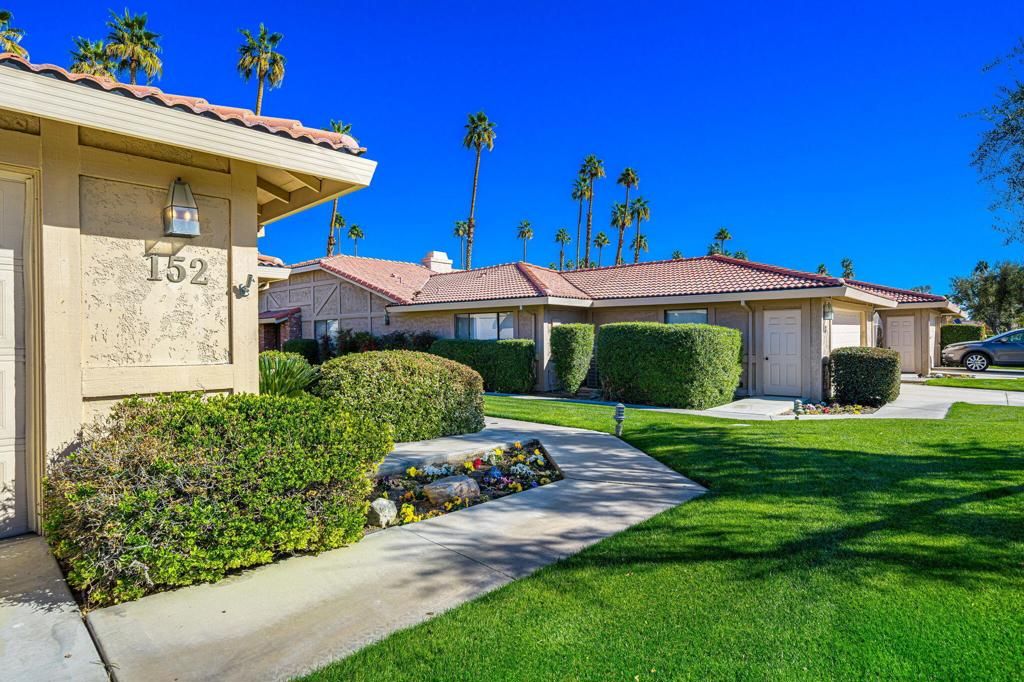 Image 7 of property listing at 152 Camino Arroyo S, Palm Desert, CA 92260