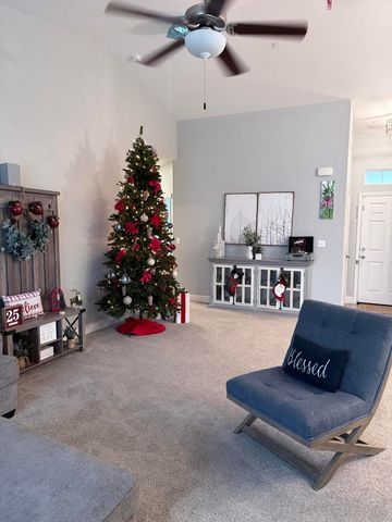 1895 W Date Avenue, Porterville, CA 93257