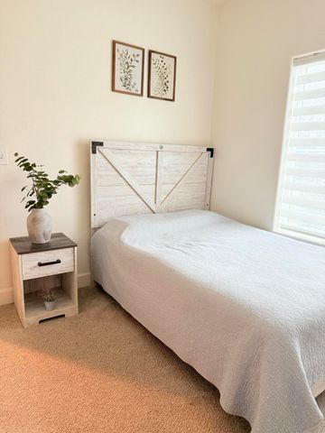 1895 W Date Avenue, Porterville, CA 93257