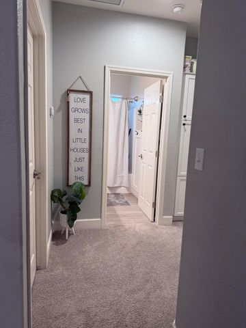 1895 W Date Avenue, Porterville, CA 93257