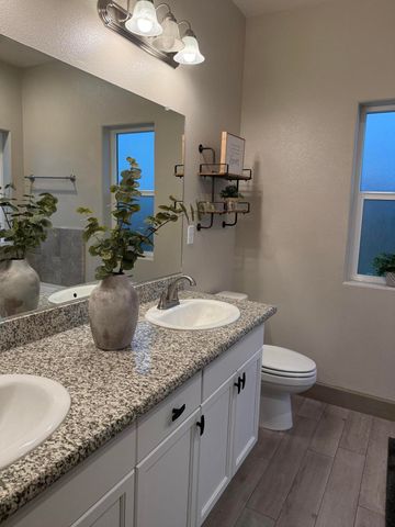 1895 W Date Avenue, Porterville, CA 93257