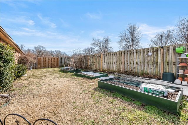 612 SW Sims Drive, Bentonville, AR 72712