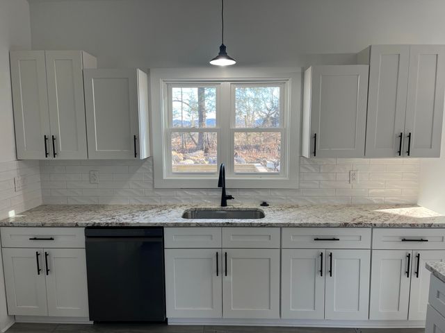 3603 Wheatland RD, Fincastle, VA 24090