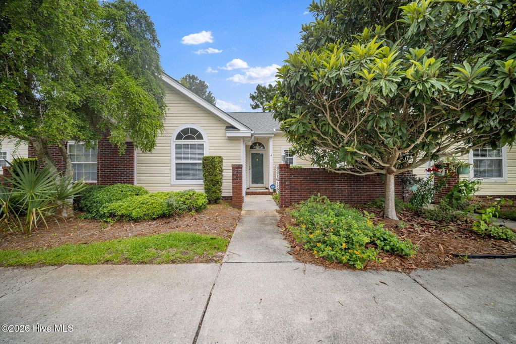 3825 Mayfield Court, Wilmington, NC 28412