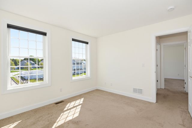 45 Windsewpt Road, Manchester, NH 03109