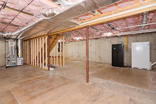 45 Windsewpt Road, Manchester, NH 03109