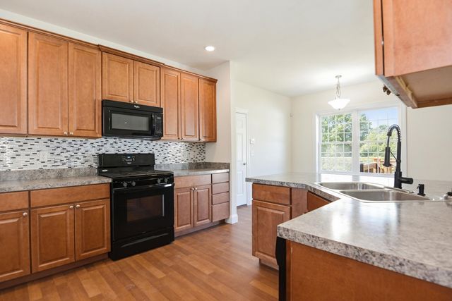 45 Windsewpt Road, Manchester, NH 03109