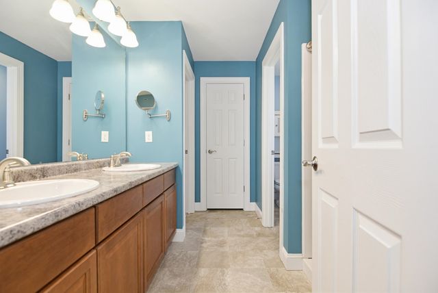 45 Windsewpt Road, Manchester, NH 03109