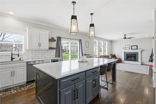 2236 SW Hawk View Road, Lee's Summit, MO 64082