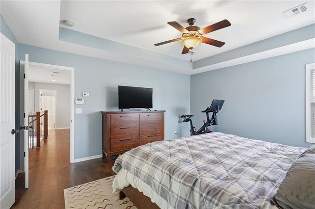 2236 SW Hawk View Road, Lee's Summit, MO 64082