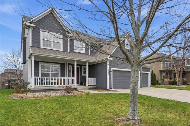 2236 SW Hawk View Road, Lee's Summit, MO 64082