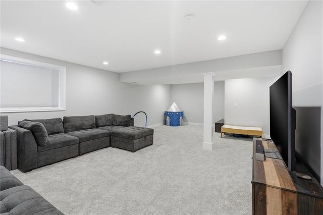 2236 SW Hawk View Road, Lee's Summit, MO 64082