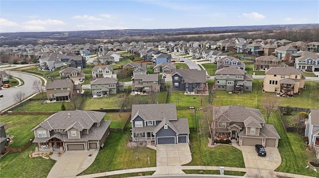 2236 SW Hawk View Road, Lee's Summit, MO 64082