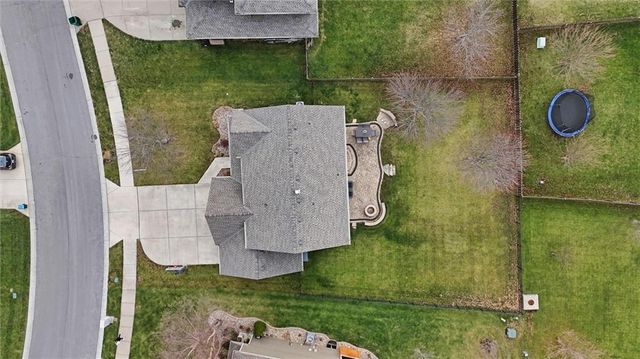 2236 SW Hawk View Road, Lee's Summit, MO 64082