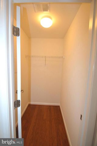 42618 DRAZENOVICH EPOCH TER, Sterling, VA 20166