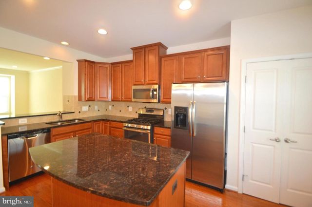 42618 DRAZENOVICH EPOCH TER, Sterling, VA 20166