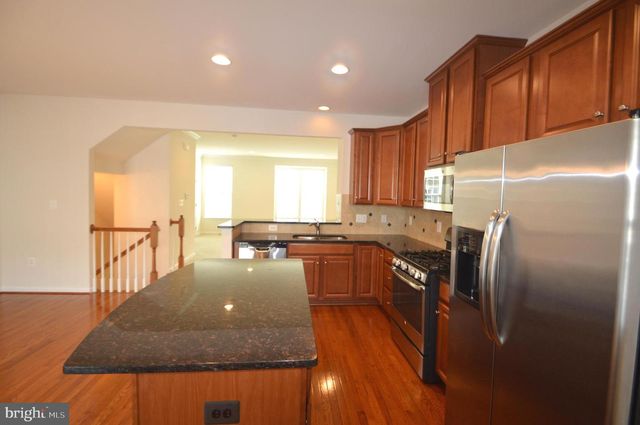 42618 DRAZENOVICH EPOCH TER, Sterling, VA 20166