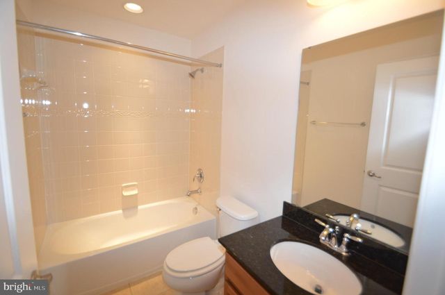 42618 DRAZENOVICH EPOCH TER, Sterling, VA 20166