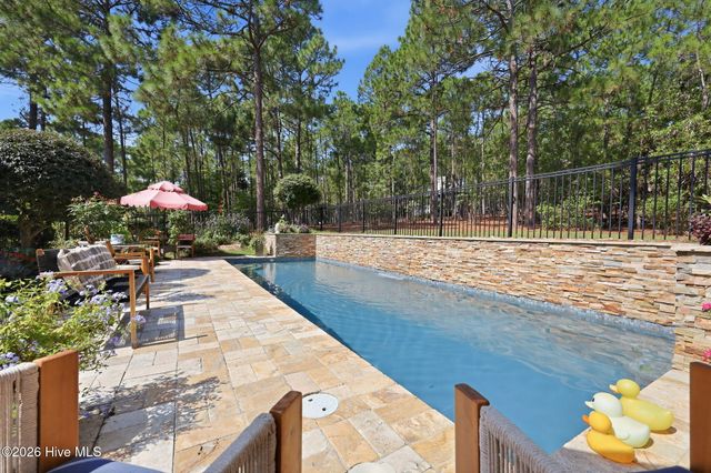 14 Abington Drive, Pinehurst, NC 28374