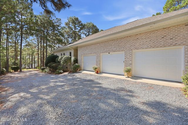 14 Abington Drive, Pinehurst, NC 28374