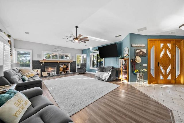 30920 Palm Ave, Hemet, CA 92543