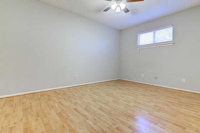 907 Taulbee LN, Austin, TX 78757