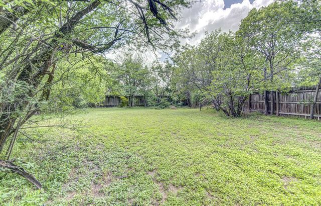 907 Taulbee LN, Austin, TX 78757