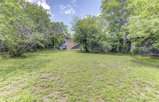907 Taulbee LN, Austin, TX 78757