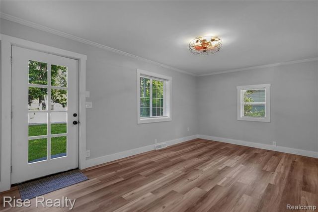 319 N Genesee Street, Montrose, MI 48457