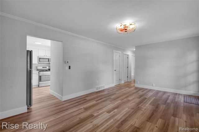 319 N Genesee Street, Montrose, MI 48457