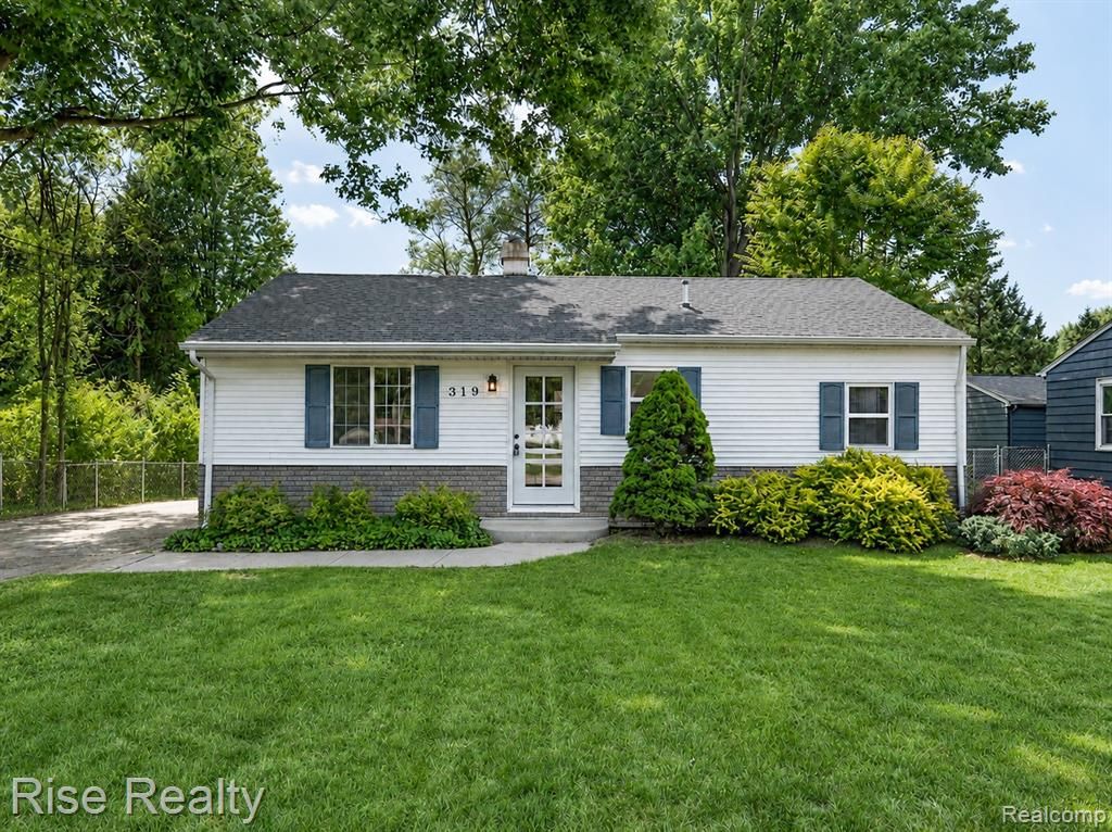 319 N Genesee Street, Montrose, MI 48457