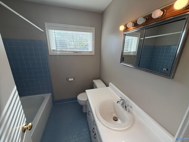 1518 15th Avenue SW, Decatur, AL 35601