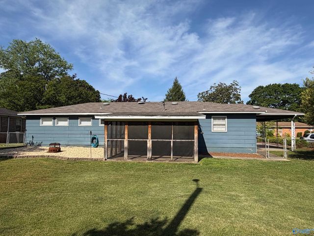 1518 15th Avenue SW, Decatur, AL 35601