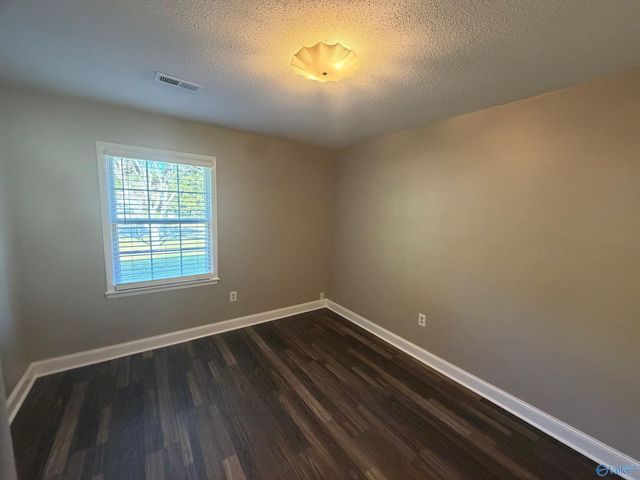 1518 15th Avenue SW, Decatur, AL 35601