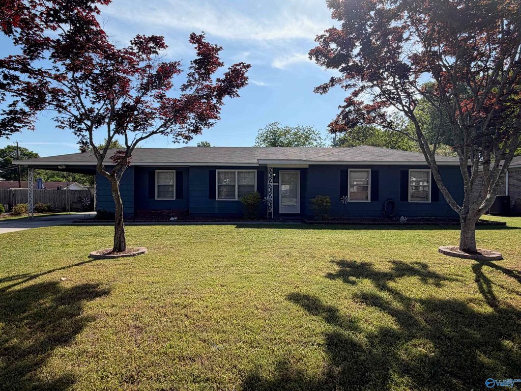 1518 15th Avenue SW, Decatur, AL 35601