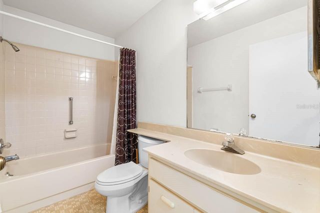 1760 ATRIUM DRIVE, Sun City Center, FL 33573