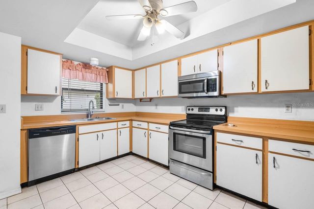 1760 ATRIUM DRIVE, Sun City Center, FL 33573