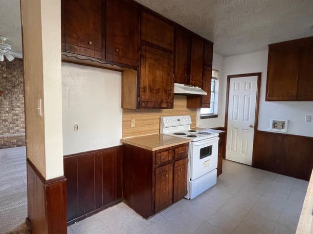 610 N Elkhart Avenue, B, Lubbock, TX 79416