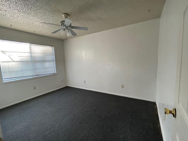 610 N Elkhart Avenue, B, Lubbock, TX 79416