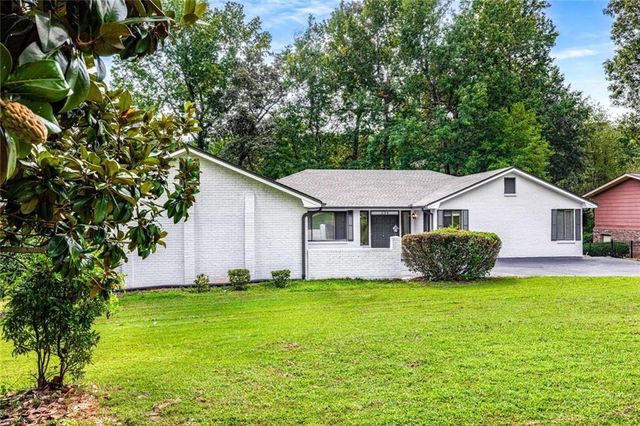 234 Shadow Lake SW Drive, Lilburn, GA 30047