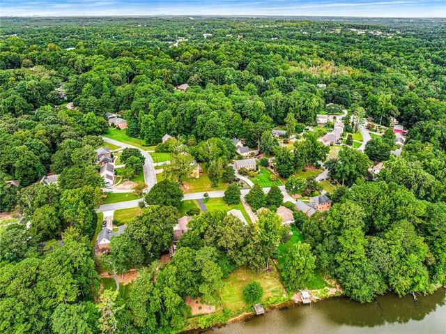 234 Shadow Lake SW Drive, Lilburn, GA 30047