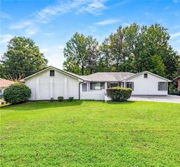 234 Shadow Lake SW Drive, Lilburn, GA 30047